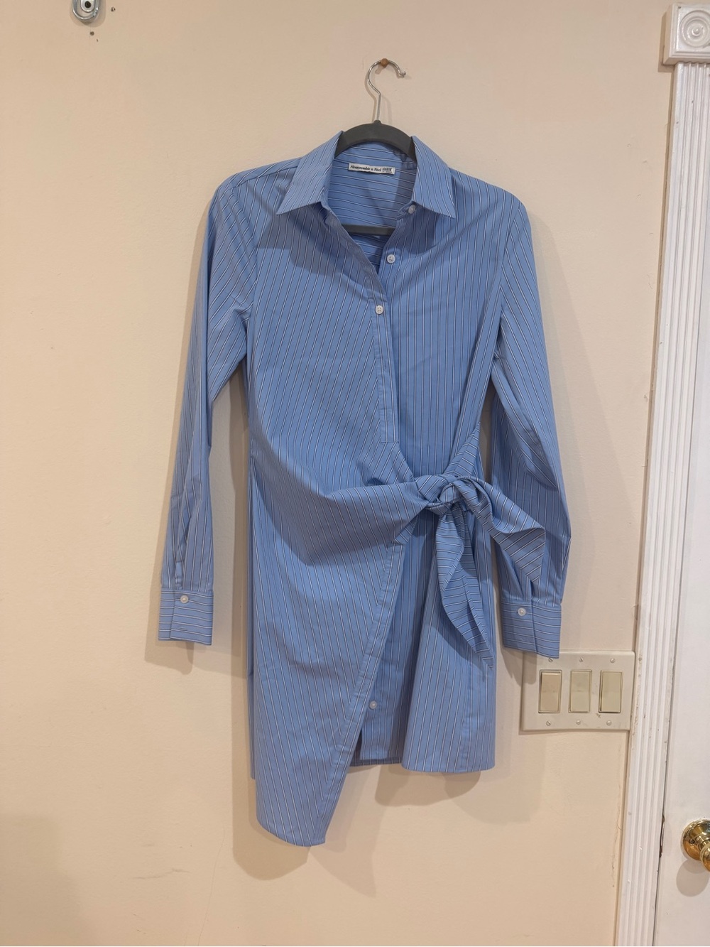 Abercrombie & Fitch Light Blue Pinstripe Tie-Waist Shirt Dress